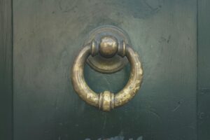 Read more about the article Locksmith Near Me: Why Local Response Time Matters