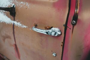Read more about the article Emergency Car Locksmith Services in Burnsville – Night or Day