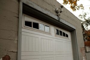 Read more about the article Why You Should Add a Smart Lock to Your Garage Door