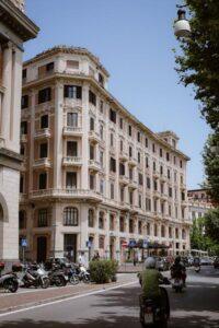 Read more about the article Lockouts in Commercial Buildings: What to Do