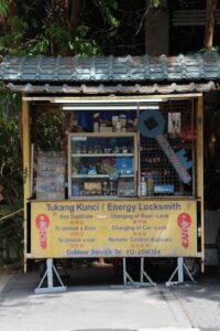 Read more about the article Mobile Locksmith for Business in Richfield – Secure in Minutes